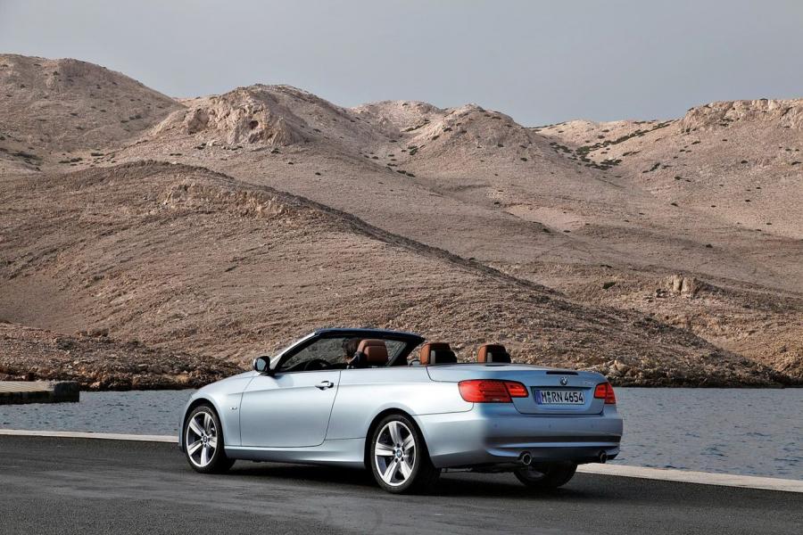  BMW 335i 2011 года  (фото 23 из 37)